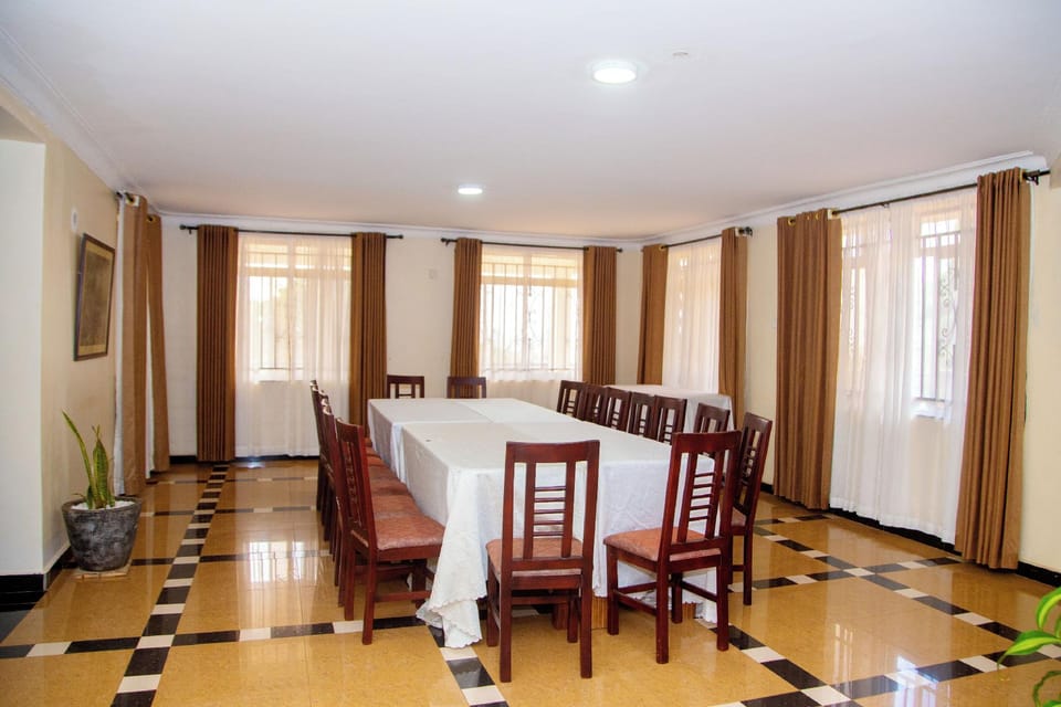 TreasureView Courts Hotel in Kampala
