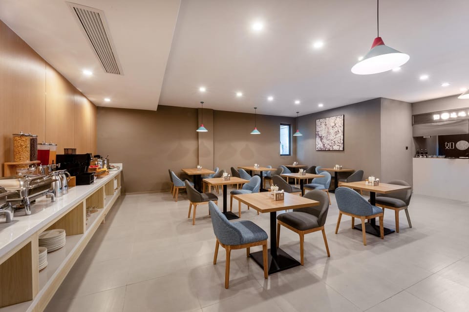 Home Inn Neo Kunshan Qiandeng Ancient Town Hotel in Shanghai