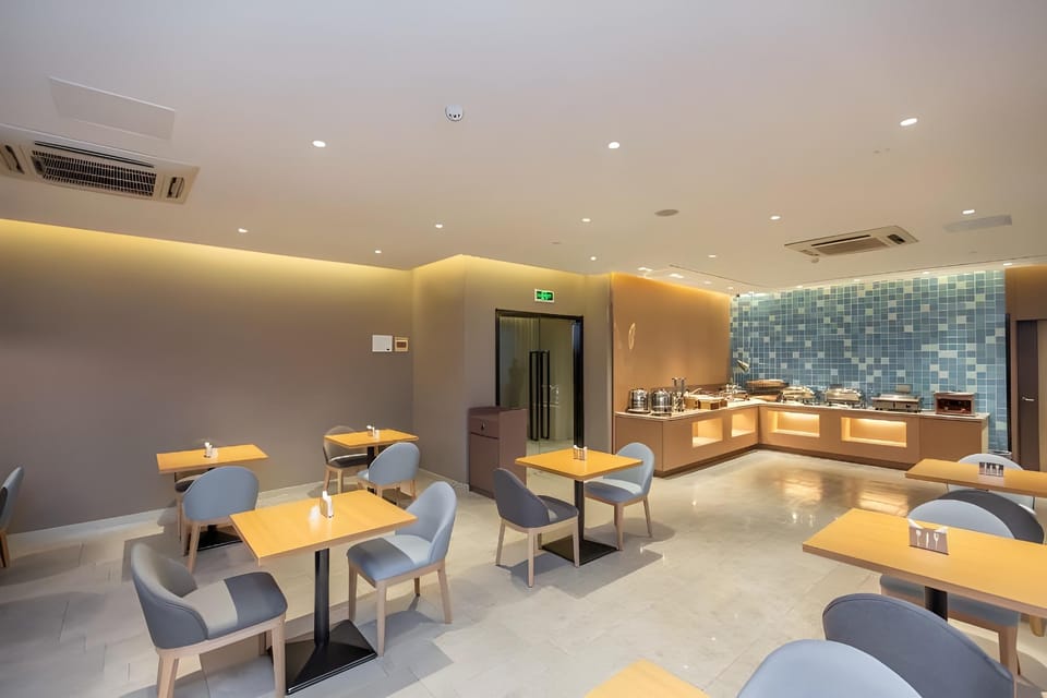 Home Inn Neo Yangzhou Jiangdu High-speed Railway East Station Golden Eagle Shopping Center Longcheng Hotel in Jiangsu