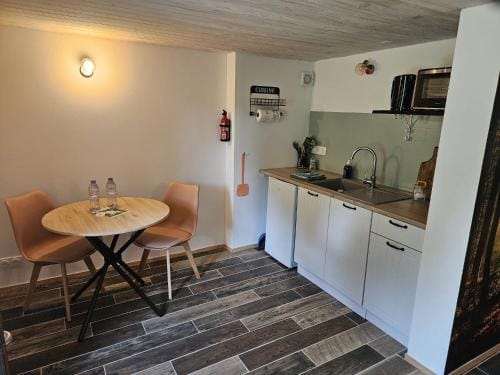 La Maison Rose Bertignat Inn in Auvergne-Rhône-Alpes