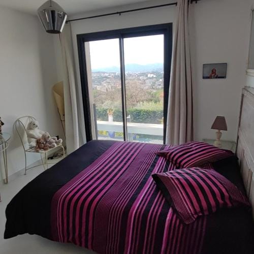 Rare CHAMBRE D'HOTES avec Petit Dejeuner CANNES MOUGINS Hotel in Mougins