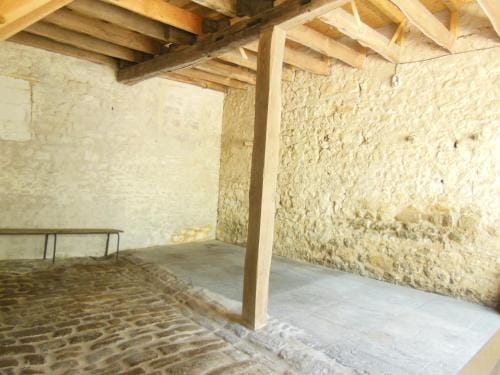 Gite d'etape saisonnier Lao Refuge Hostel in La Charité-sur-Loire