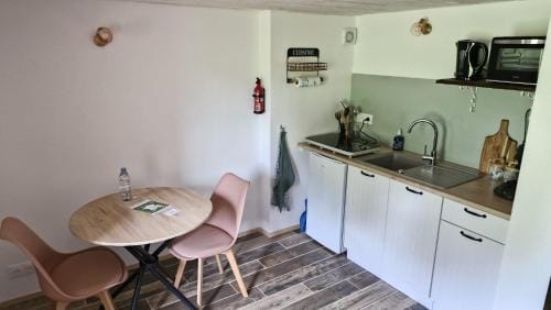 La Maison Rose Inn in Auvergne-Rhône-Alpes