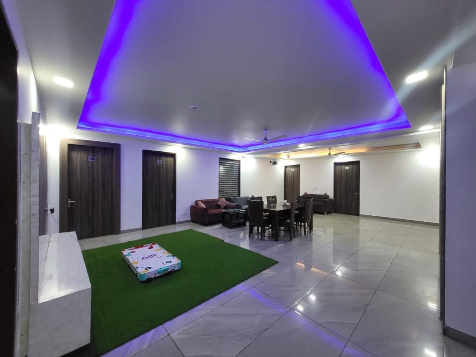 Raj Residency New  Hotel in Gurugram