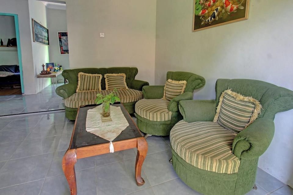 OYO 92825 Kamar Lombok Hotel in Marga