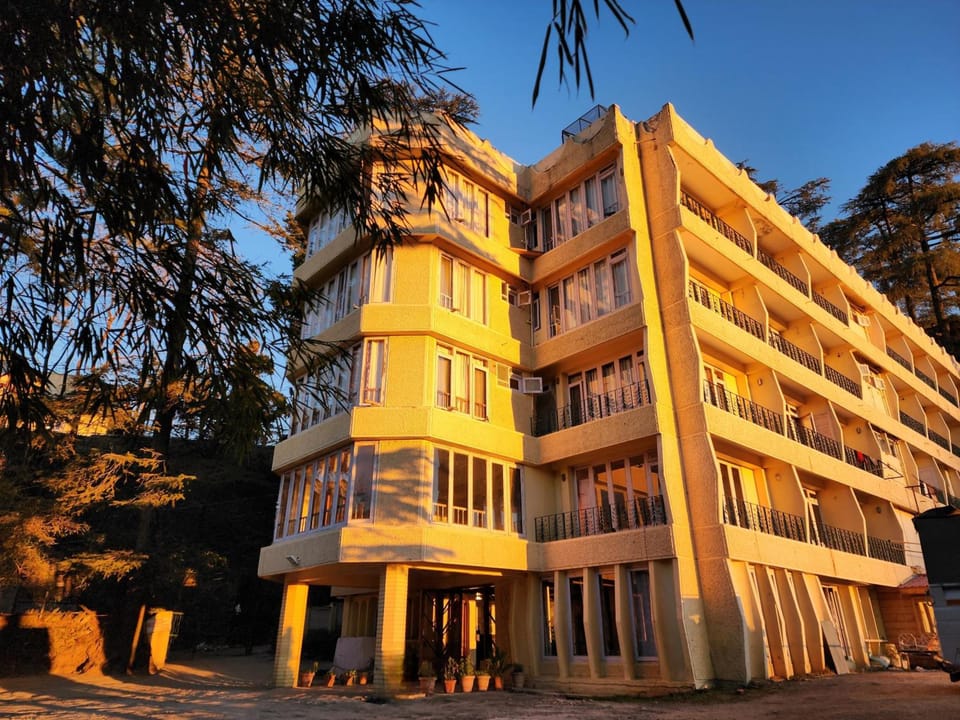 Hotel Pineview Shimla Hotel in Shimla