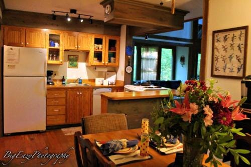 The River Chalet Hotel in Mississippi