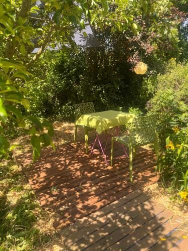 Les Poules heureuses Hotel in Issoire