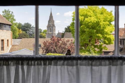 The George and Dragon - A Heartwood Inn Hotel in Wycombe District