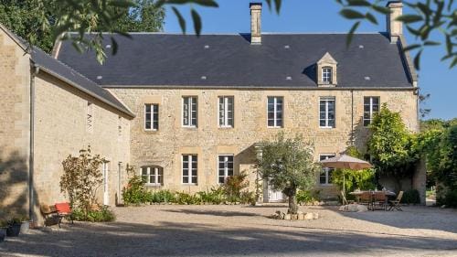 La Cour Souveraine - Chambre d'hotes Le Cap Hotel in Normandy