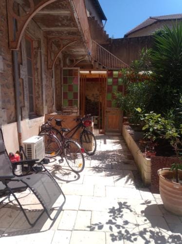 La Suite Diane du couvent des Capucines avec climatisation Hotel in Auvergne-Rhône-Alpes