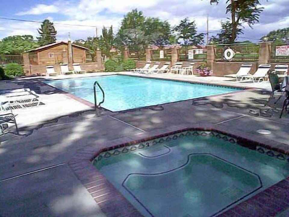 Austin's Chuckwagon Motel Motel in Torrey