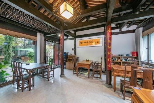 Hoya Hotel Hangzhou West Lake Lingyin Temple Branch Hotel in Hangzhou