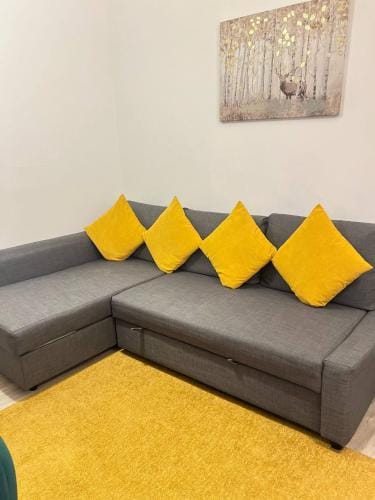 Charming 1st Floor Apartment in West Ealing Hotel in London Borough of Ealing