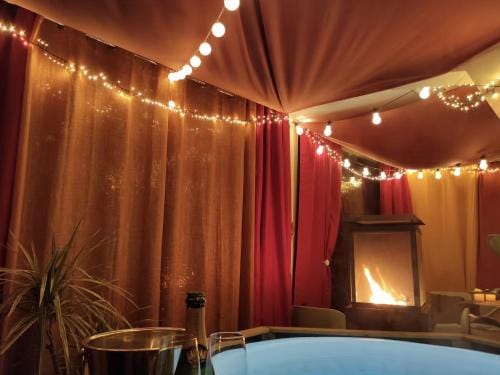 LAmOuR Hotel in Oudon