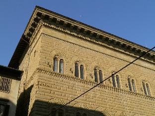 DOEL apartment Hotel in Florence