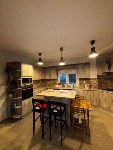 Mediterraneo Suites with Pool & Sea View Escape Hotel in Halkidiki