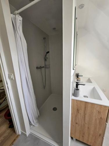 Chambre R proche circuit 24H Hotel in Centre-Val de Loire