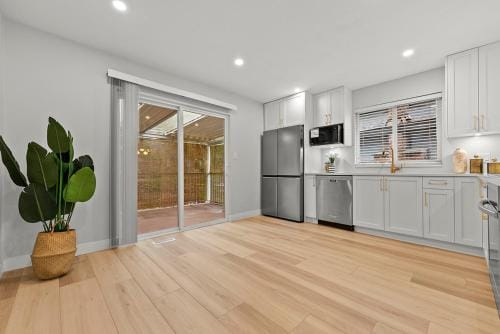 Vancouver Lake City Way Guesthouse 10 min to SkyTrain Hotel in Burnaby