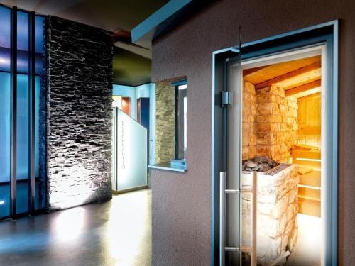SEVINA APARTMENTS by traubeamsee Hotel in Friedrichshafen