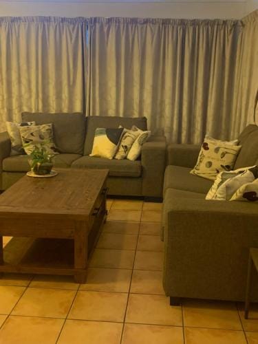 double room Hotel in Auckland