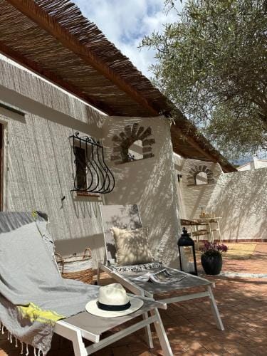 Cottages at Les Pervenches Hotel in Lorgues