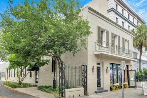 Marigny Hideaway Across From French Quarter Hotel in Faubourg Marigny