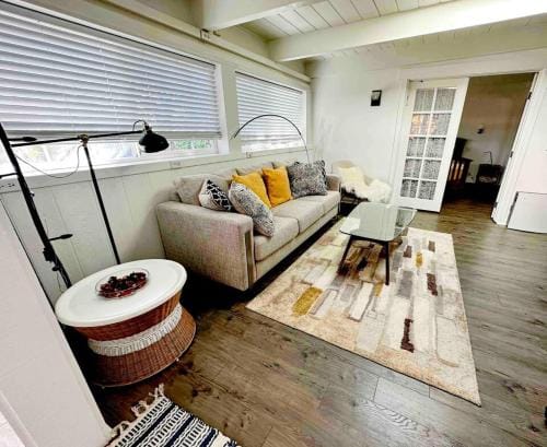 Charming Backyard Guest House with Koi Pond Hotel in Castro Valley