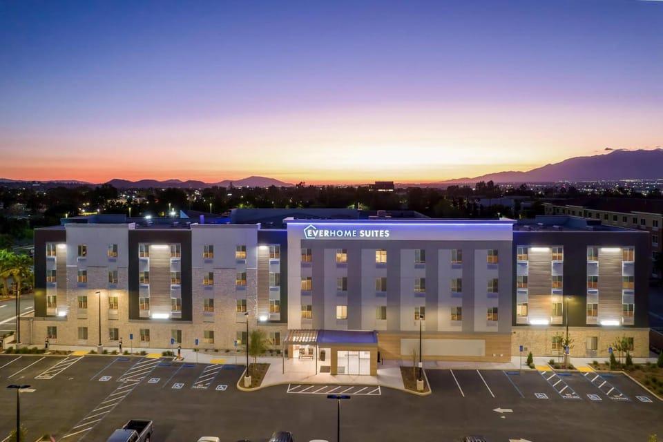 Everhome Suites San Bernardino - Loma Linda Hotel in Loma Linda
