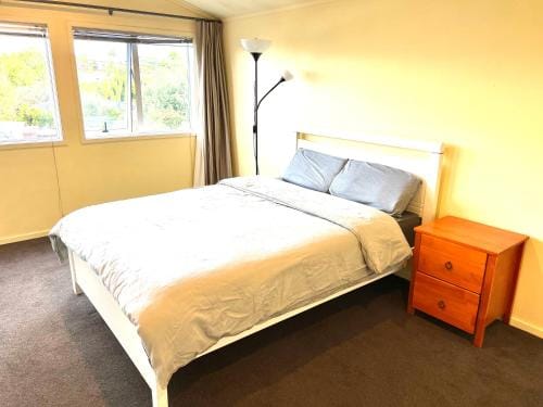 Cosy Retreat Near Mairangi Bay Hotel in Auckland