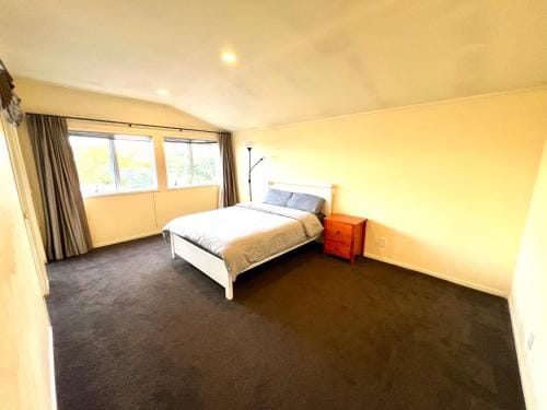 Cosy Retreat Near Mairangi Bay Hotel in Auckland