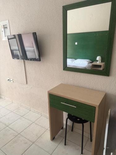 Alexandra Sunshine Apartments Hotel in Nikiti
