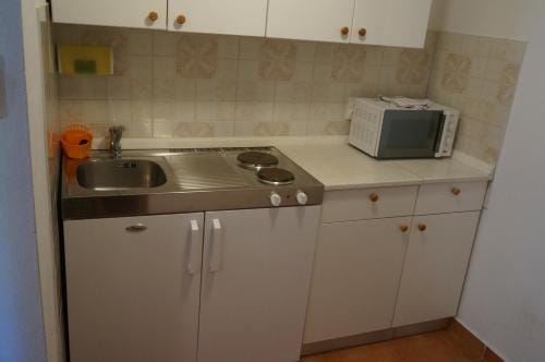 Apartments and rooms with parking space Jagodna, Hvar - 24399 Hotel in Dubrovnik-Neretva County