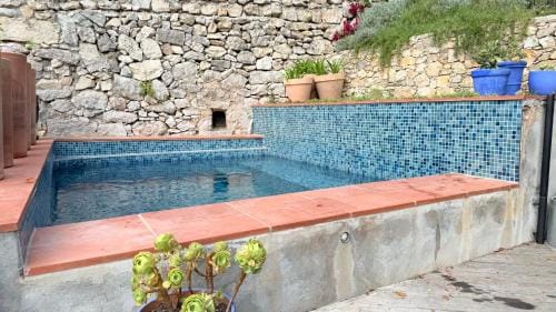Le cabanon du Faron une chambre d hote dans un jardin Hotel in Toulon