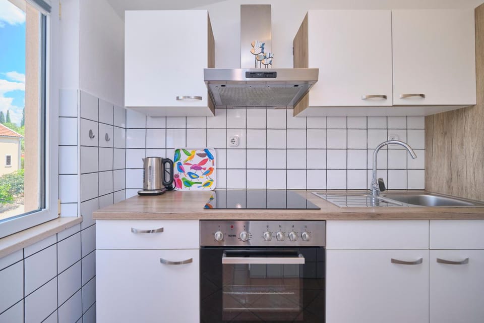 Apartments Meri by Litto Hotel in Okrug Gornji