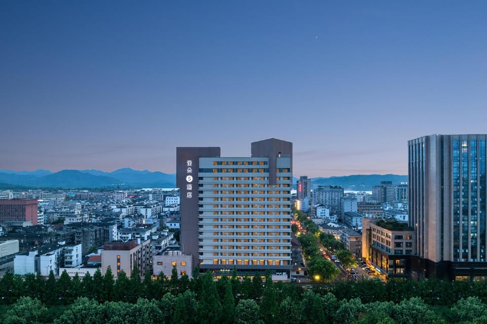 Atour S Hotel Hangzhou West Lake Hubin Jiefang Road Hotel in Hangzhou