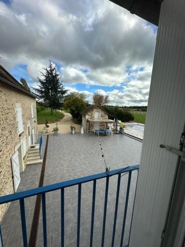 Kimy Villa Lunoterie Futuroscope Piscine et Spa Hotel in Centre-Val de Loire