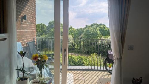 Luxury living- colindale garden -Double room Lodge in Edgware