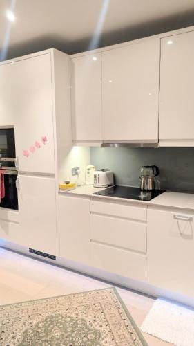 Luxury living- colindale garden -Double room Lodge in Edgware