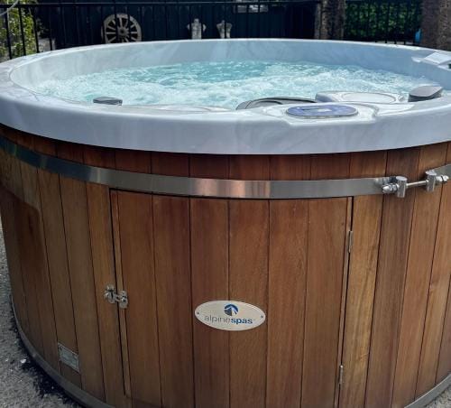 The Hidden Gem in Cambridge - One to Two Bedroom Suite Hotel in Cambridge