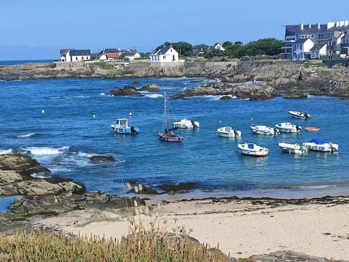Chaumiere dans le parc regional de Briere Hotel in Brittany