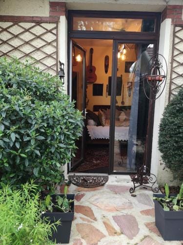 Villa le Cloky Hotel in Fontainebleau