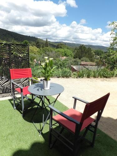 L' amandier Hotel in Salernes