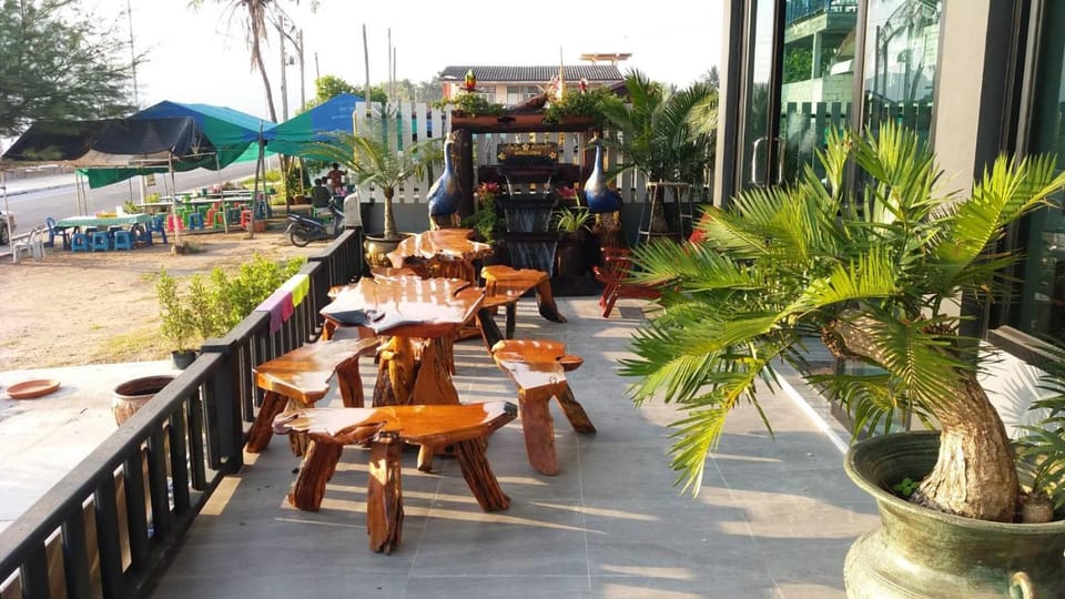 Zea Zide Hotel Hotel in Prachuap Khiri Khan, Thailand