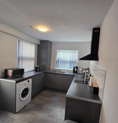 Room 1 Shared house in Kensington Hotel in Liverpool