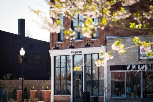 Courtyard King - Room 4 Inn in Indiana