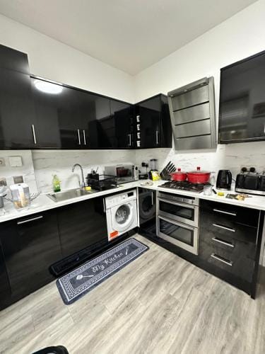 Cosy Double Bedroom in Little Venice, Maide Vale Hotel in England