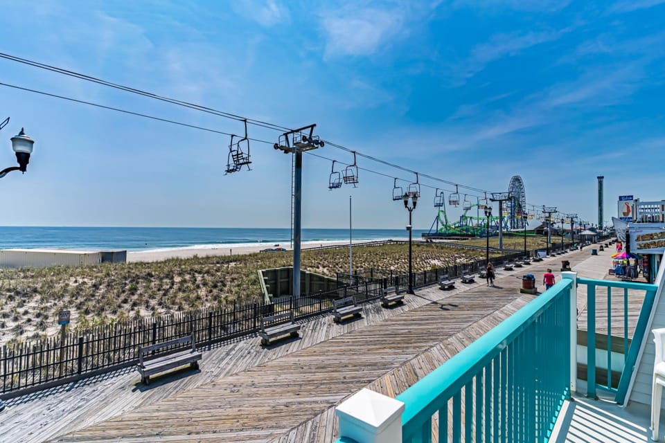 Boardwalk Sand & Surf Beach Hotel Oceanfront Motel in Seaside Heights