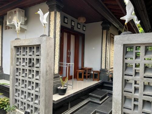 Pakjo homestay Hotel in Ubud
