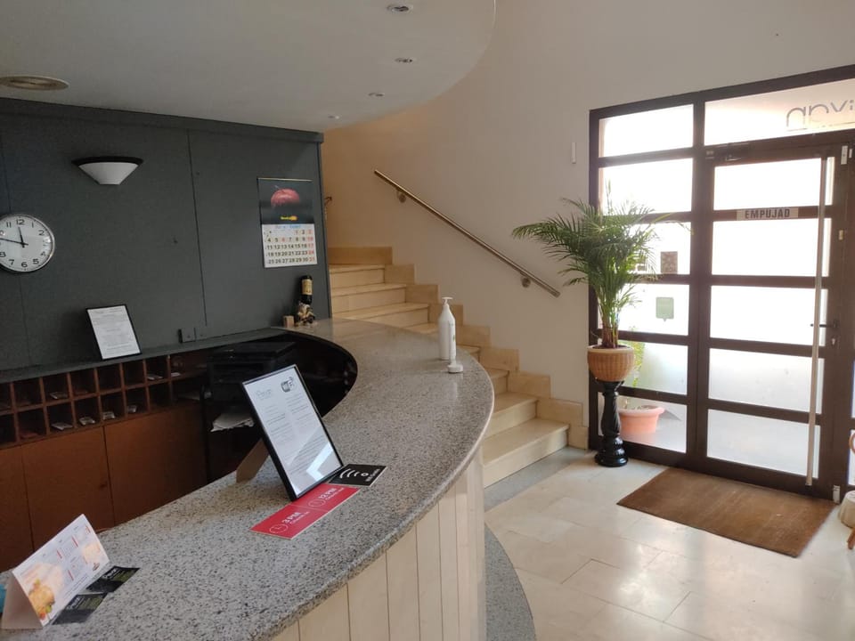 OYO Can Peixan Hotel in Segrià